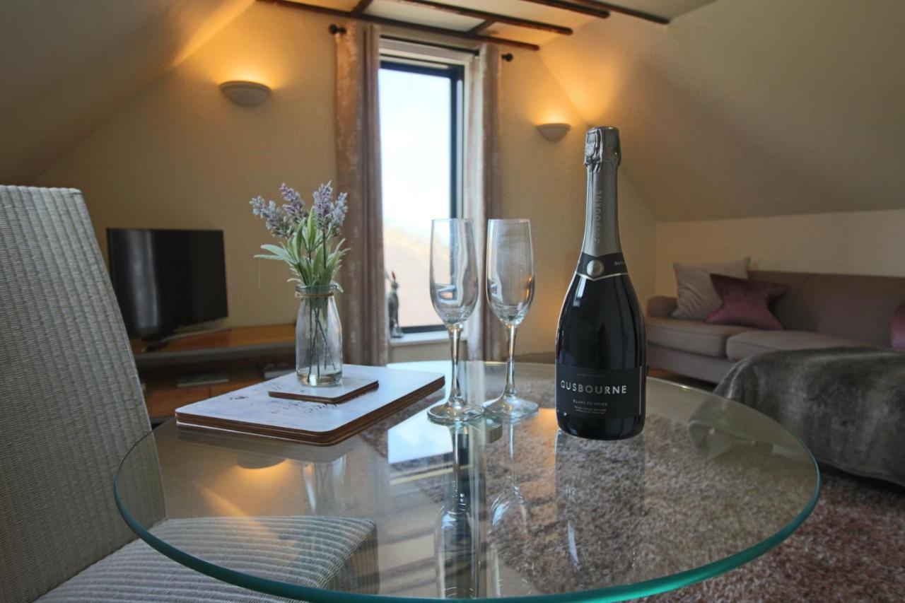 Frith Farm House Cottages Newnham  外观 照片